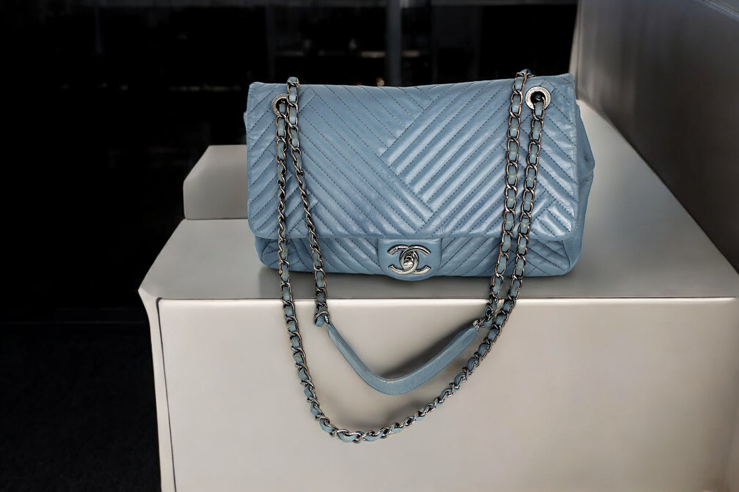 Chanel - Classic Timeless Azul Chevron