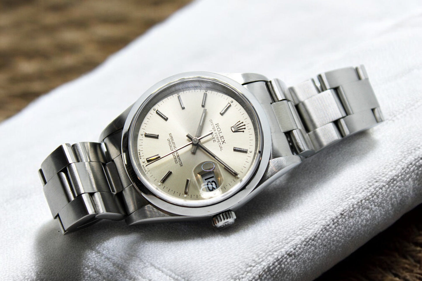 Rolex - Oyster Perpetual Date 15200