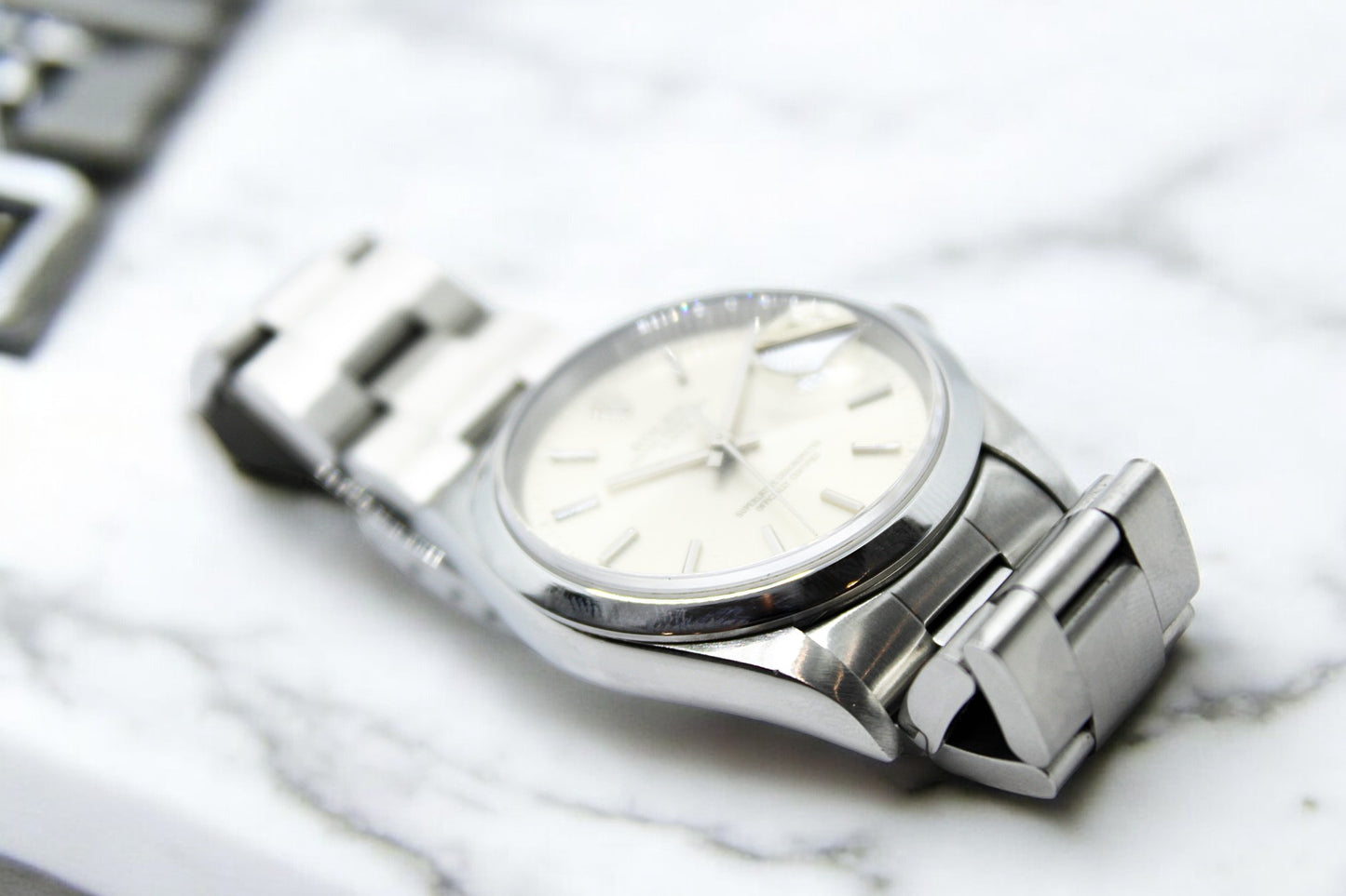 Rolex - Oyster Perpetual Date 15200