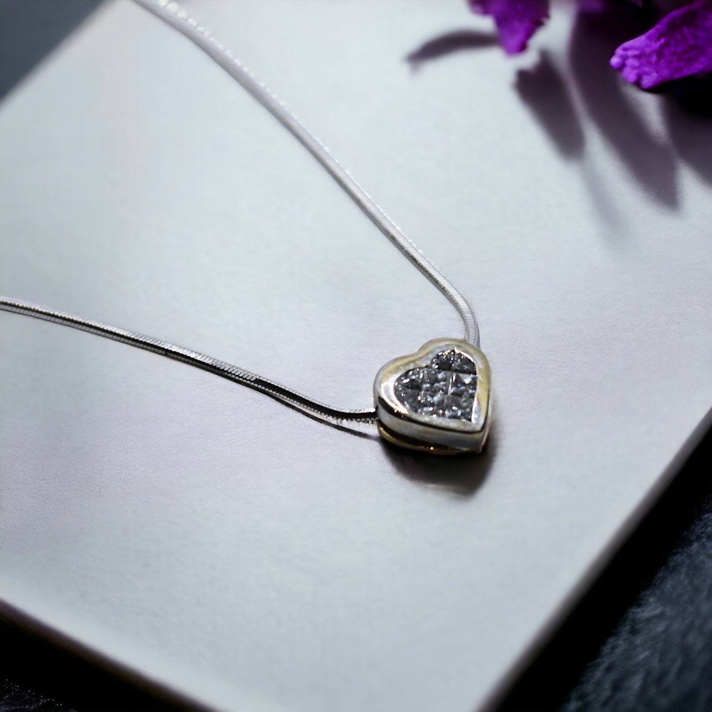 Whitegold heart with diamonds