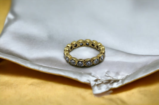 Yellowgold ring with diamonds