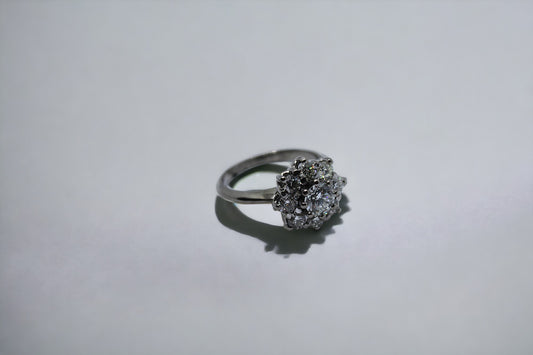 Whitegold ring with diamonds