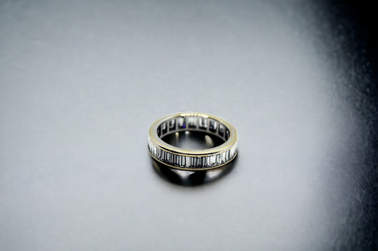 Whitegold ring with diamonds (SWAREN)