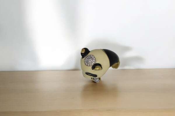Añillo de oro 18k con esmaltey diamantes, Marca: WEMPE - Image 2