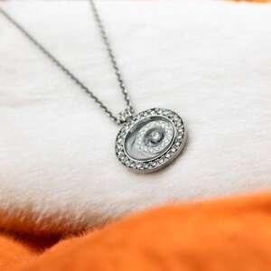 Collar de oro blanco de 18k con Diamantes, Marca: CHOPARD, Modelo: HAPPY SPIRIT.