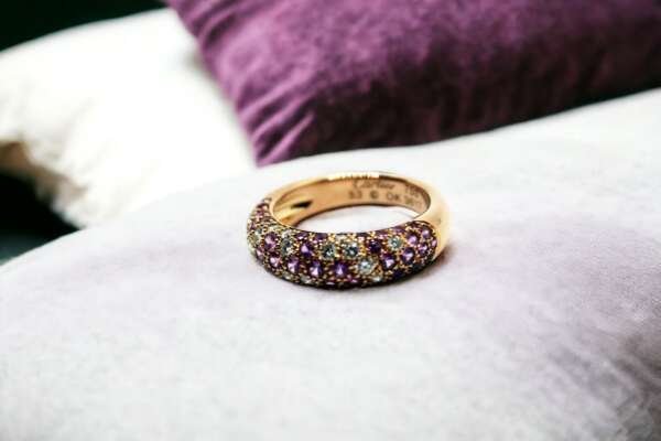Anillo de oro rosa con diamantes, Marca: CARTIER, Modelo: MIMI