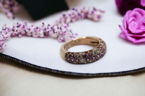 Anillo de oro rosa con diamantes, Marca: CARTIER, Modelo: MIMI - Image 2