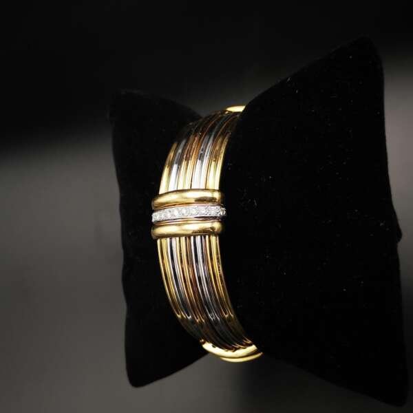 Pulsera tres oros (blanco, rosa, amarillo) 18 k con diamantes