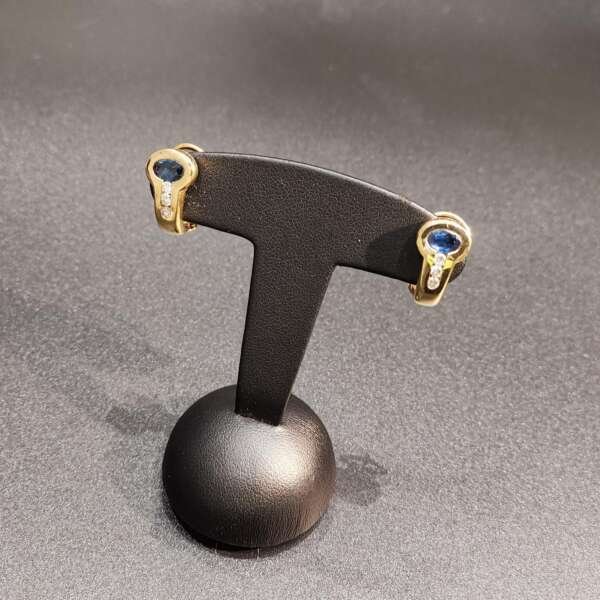 Pendientes de oro 18 k con diamantes y zafiros azules