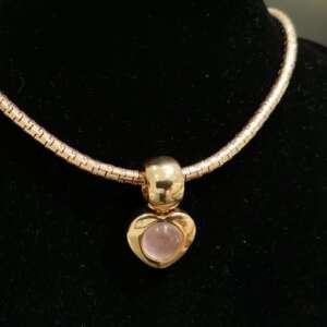 Collar de oro 18 k con colgante corazón y piedra rosa