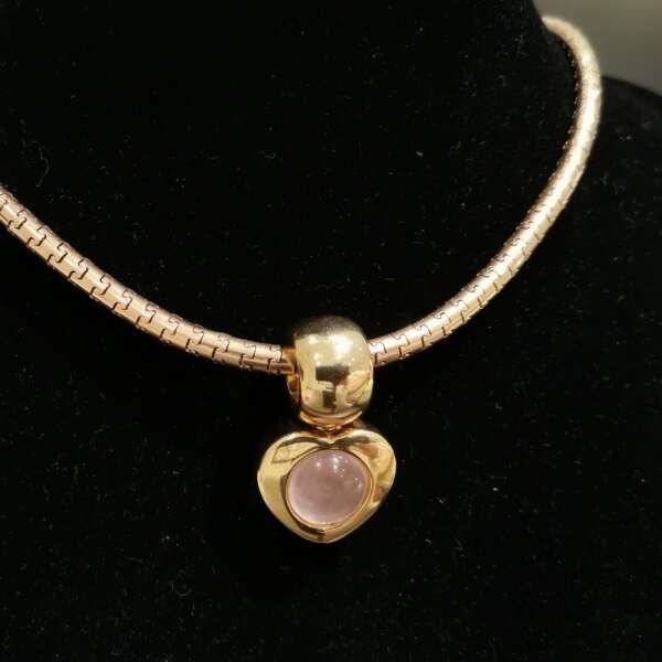 Collar de oro 18 k con colgante corazón y piedra rosa