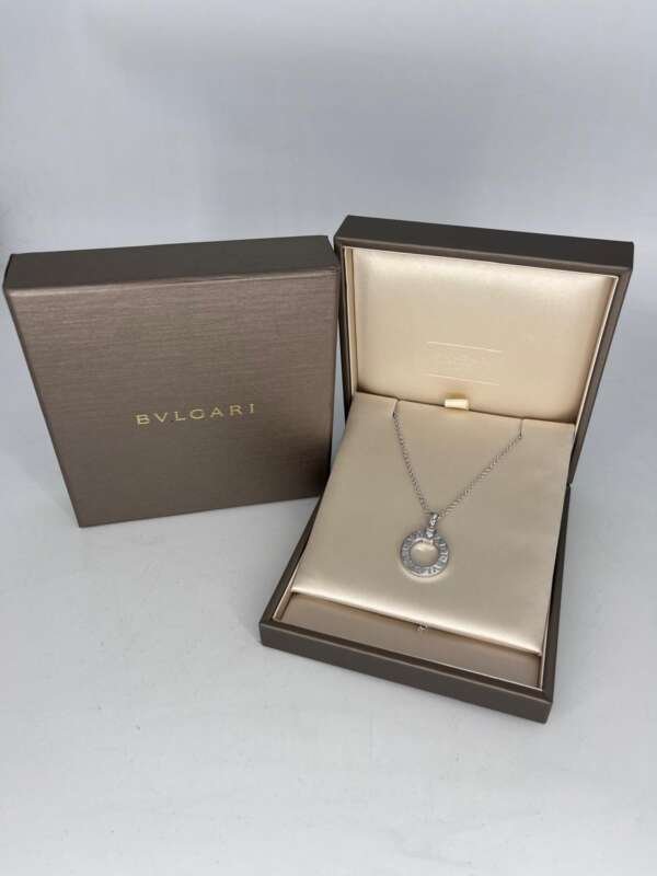Collar BVLGARI Essential oro blanco con diamante 0.07ct