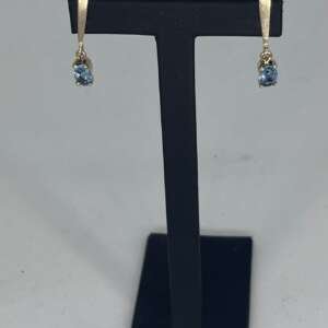 Pendientes de oro de 14 k con piedras aguamarina