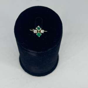 Anillo oro 18 k con diamante y esmeralda
