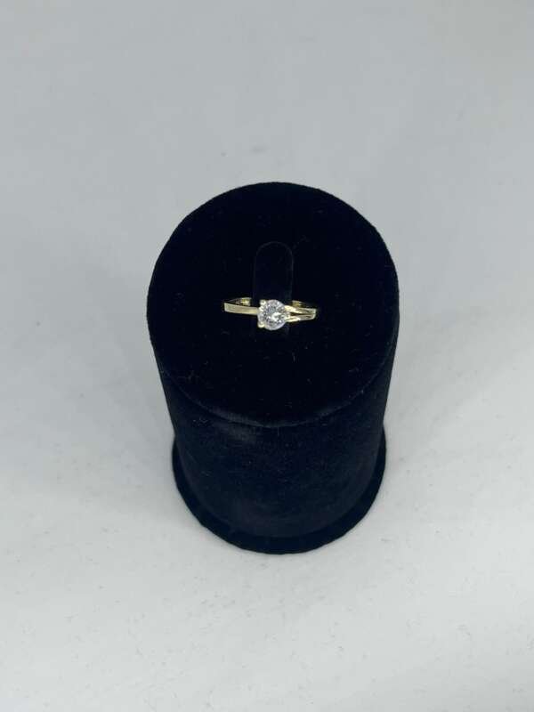 Anillo oro 18 k con diamante 0.50 cts color G pureza VS
