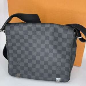 Bolso Louis Vuitton District Damier Graphite de hombre con caja y guardapolvo