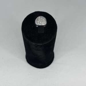 Añillo sello oro blanco de 18k con diamantes talla 53
