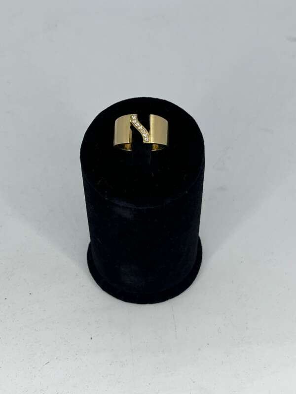 Añillo H. Stern Signature en oro de 18k con diamantes