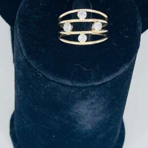 Añillo de oro 18k con 4 diamantes talla 55