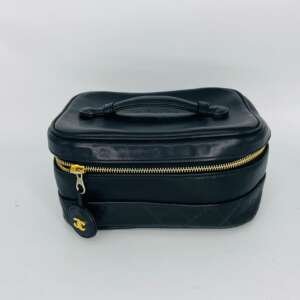 Neceser Chanel vintage de cuero negro año 1991-1994