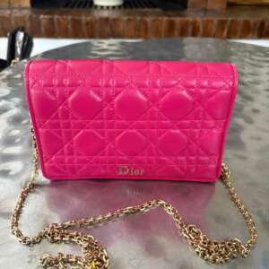 Bolso Dior Lady on Chain de cuero rosa acolchado