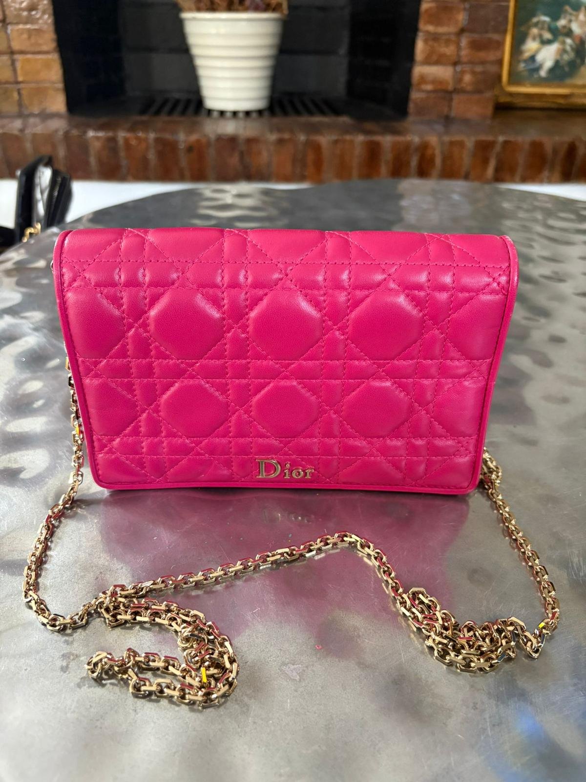 Bolso Dior Lady on Chain de cuero rosa acolchado