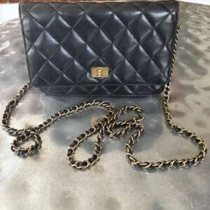 Bolso Chanel Mini Wallet on Chain 2.55 en cuero negro