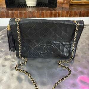 Bolso Chanel Crossbody Bag en cuero negro Vintage 1989-1991