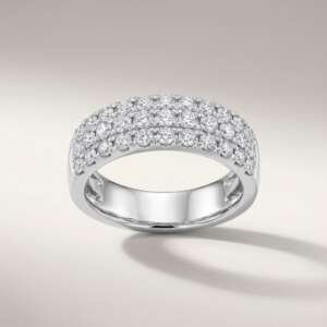Añillo de Oro de 18k con Diamantes Princesa ±1,50 Cts – Talla 55
