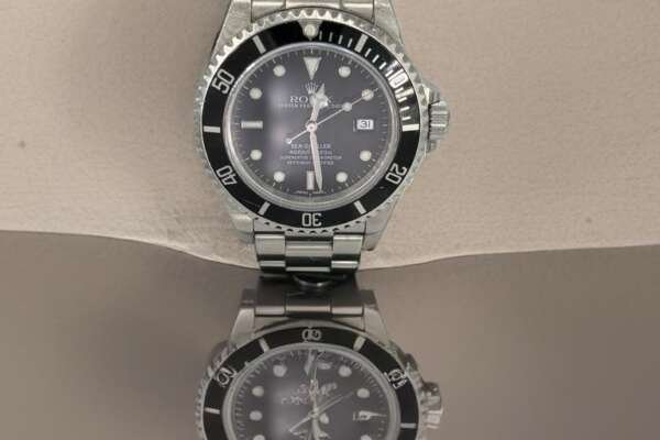 Reloj Rolex Seadweller Ref. 16600 con Papeles