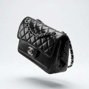 Chanel Timeless charol negro doble solapa
