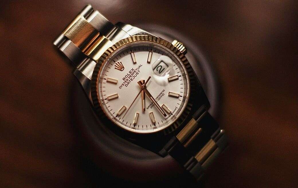 Vender art&iacute;culos de lujo en Palma: bolsos, relojes y joyas de herencia con Joyer&iacute;a Szware